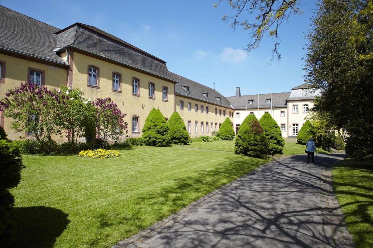Kloster Steinfeld Gaestehaus Kall Kültér fotó